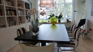 design tafel tafelblad opknappen renoveren eiken beits gelakt hamers meubel interieur